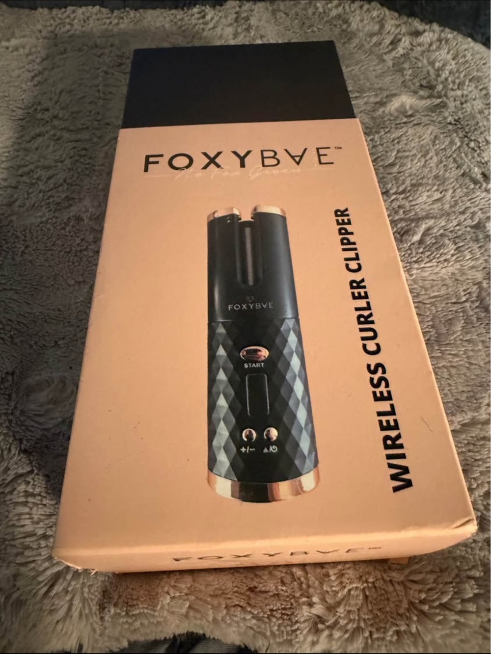 FOXYBÉ Wireless Curling Clipper in Black and Rose Gold